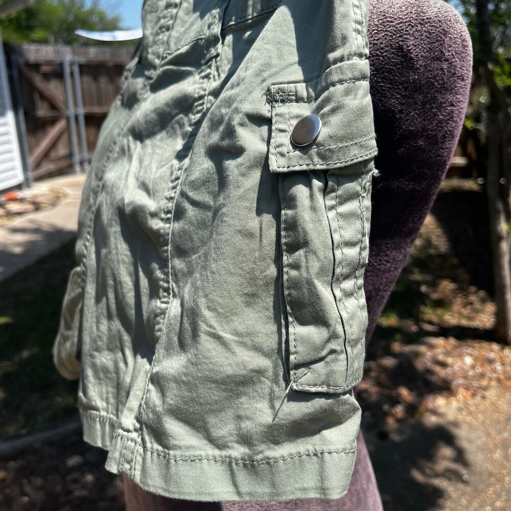 NWT YMI Juniors Cargo Shorts Green Sz 9 - Picture 6 of 9